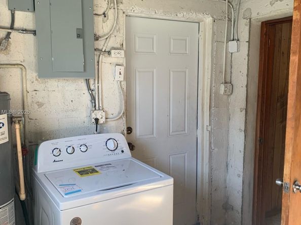 7970 NW 176th St, Hialeah FL 33015