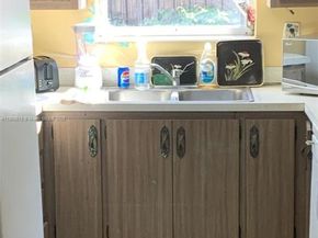 7970 NW 176th St, Hialeah FL 33015