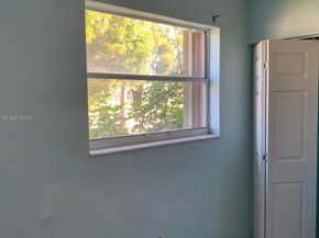 7970 NW 176th St, Hialeah FL 33015