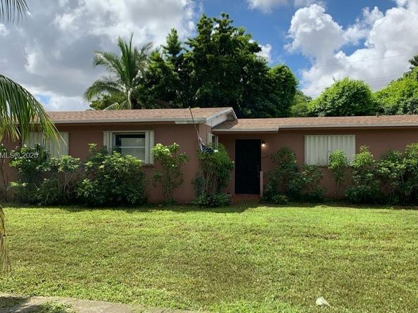 7970 NW 176th St, Hialeah FL 33015