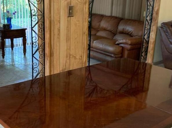 7970 NW 176th St, Hialeah FL 33015