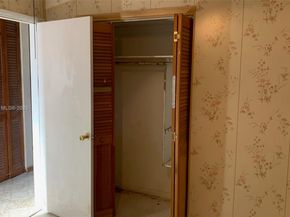 7970 NW 176th St, Hialeah FL 33015