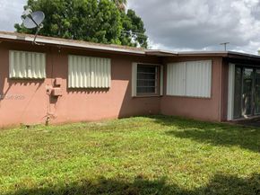 7970 NW 176th St, Hialeah FL 33015