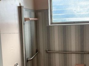 7970 NW 176th St, Hialeah FL 33015