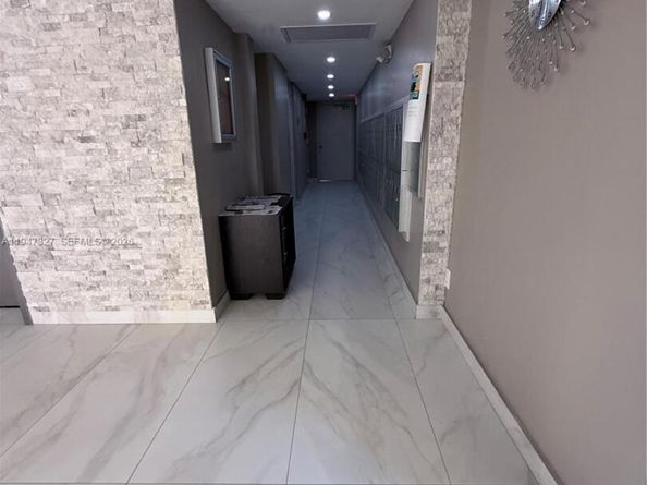 2851 S Palm Aire Dr 506, Pompano Beach FL 33069