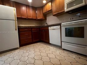 2851 S Palm Aire Dr 506, Pompano Beach FL 33069