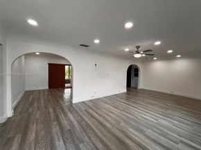 4888 NW 8th Ct, Plantation FL 33317