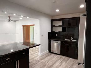 4888 NW 8th Ct, Plantation FL 33317