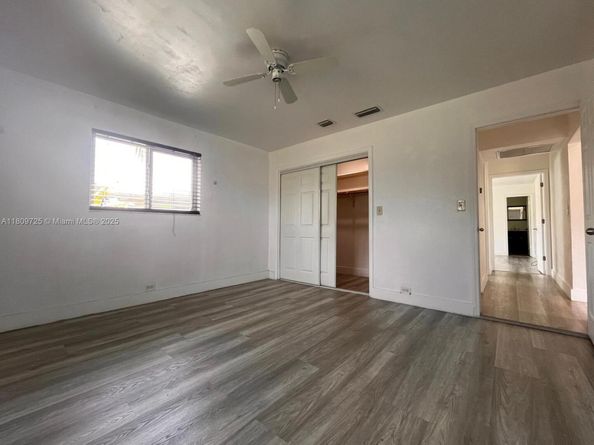 4888 NW 8th Ct, Plantation FL 33317