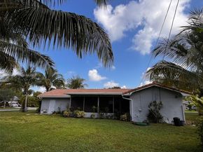 4888 NW 8th Ct, Plantation FL 33317