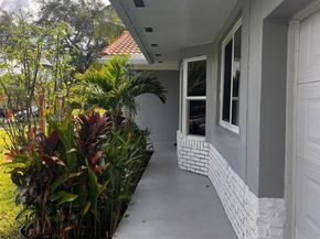 4888 NW 8th Ct, Plantation FL 33317