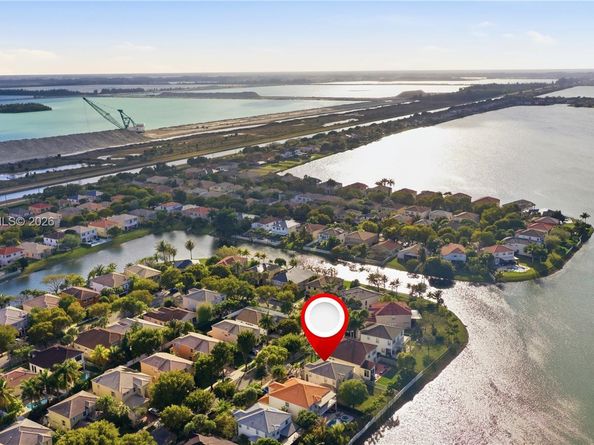 15675 SW 52nd Ct, Miramar FL 33027