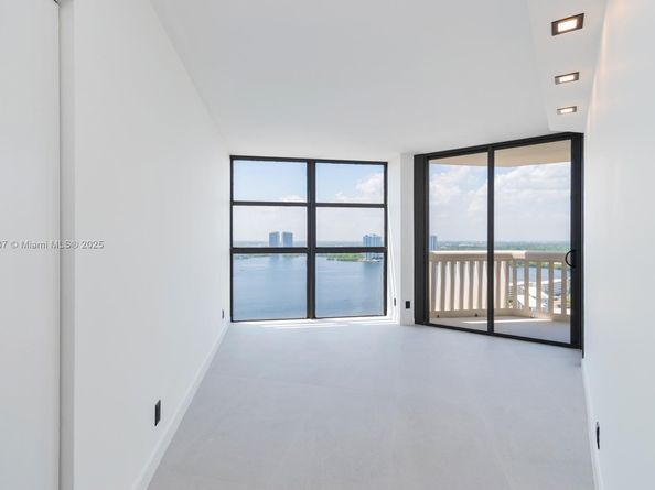 1000 Island Blvd 2511, Aventura FL 33160