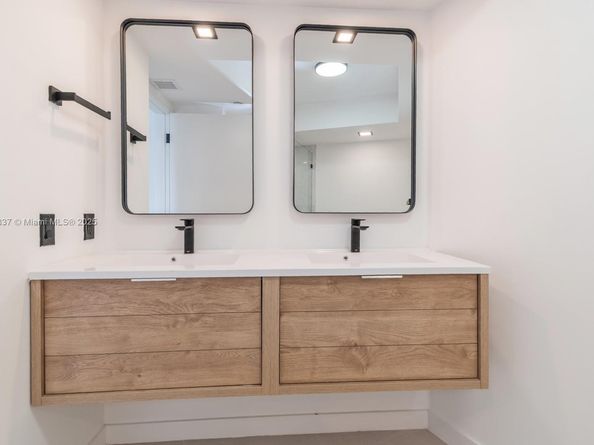 1000 Island Blvd 2511, Aventura FL 33160