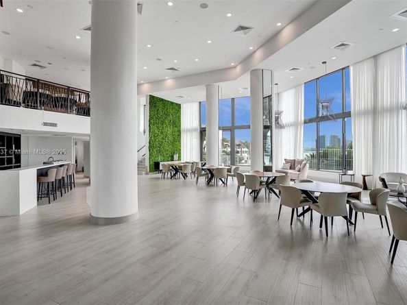 1000 Island Blvd 2511, Aventura FL 33160