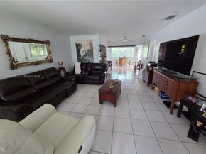 2321 N 57th Ave, Hollywood FL 33021