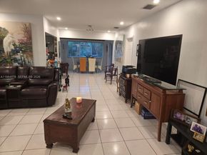 2321 N 57th Ave, Hollywood FL 33021
