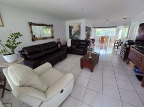 2321 N 57th Ave, Hollywood FL 33021