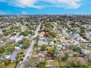 1900 NW 88th St, Miami FL 33147