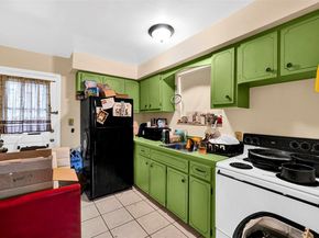 1900 NW 88th St, Miami FL 33147