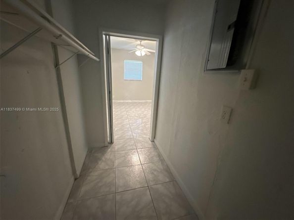 6416 N Grant St, Hollywood FL 33024