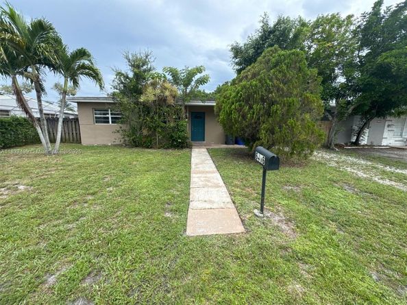 6416 N Grant St, Hollywood FL 33024
