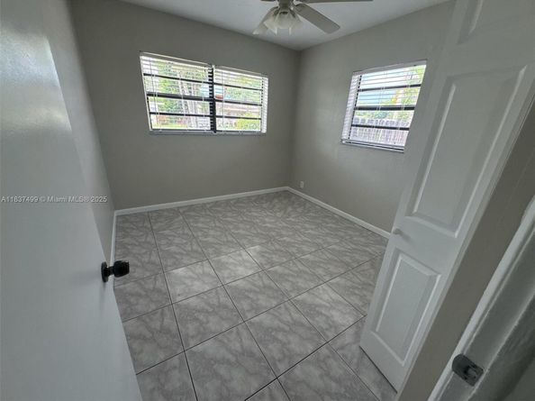 6416 N Grant St, Hollywood FL 33024