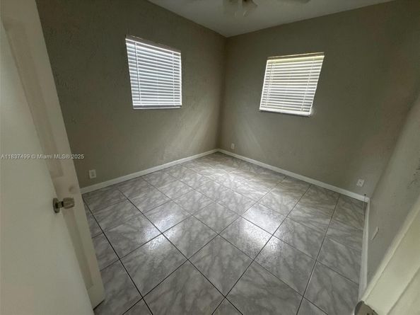 6416 N Grant St, Hollywood FL 33024