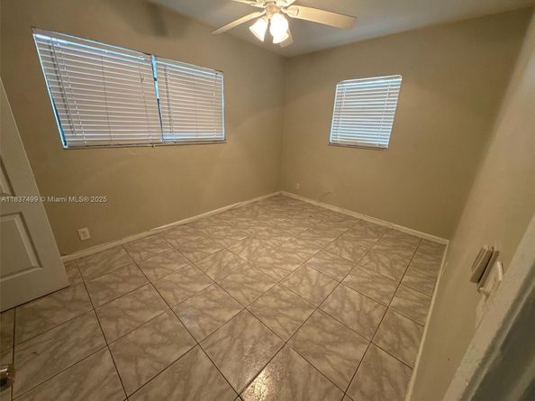 6416 N Grant St, Hollywood FL 33024