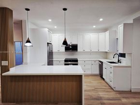 15843 SW 14th Ct, Pembroke Pines FL 33027