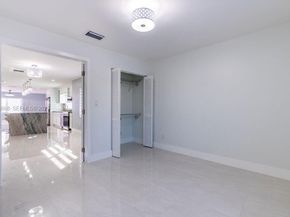 3425 SW 69th Ave, Miami FL 33155