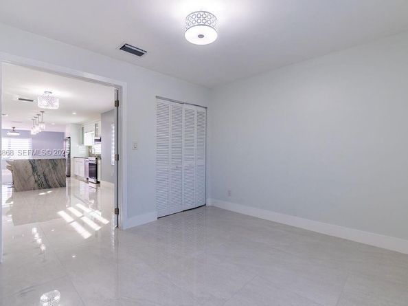 3425 SW 69th Ave, Miami FL 33155