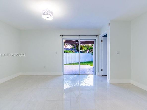 3425 SW 69th Ave, Miami FL 33155