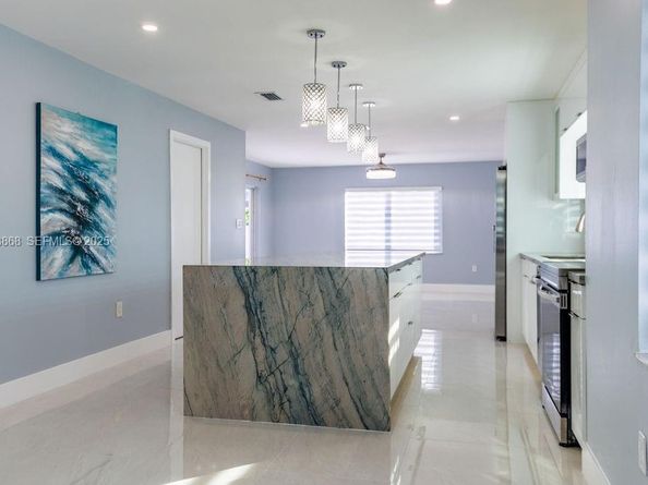 3425 SW 69th Ave, Miami FL 33155