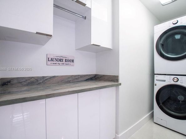 3425 SW 69th Ave, Miami FL 33155