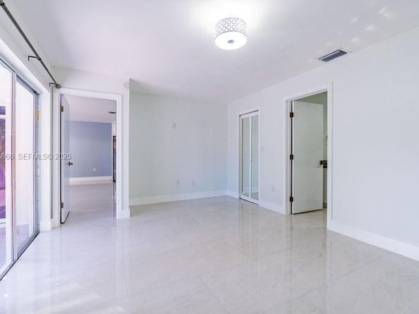 3425 SW 69th Ave, Miami FL 33155