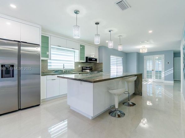 3425 SW 69th Ave, Miami FL 33155