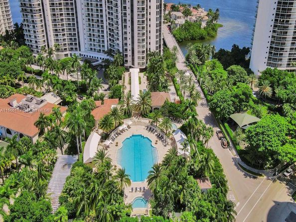 1000 Island Blvd 2511, Aventura FL 33160
