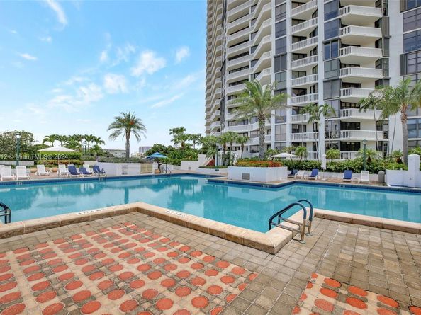 1000 Island Blvd 2511, Aventura FL 33160