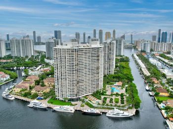 1000 Island Blvd