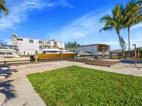 3551 NW 20th St, Miami FL 33142