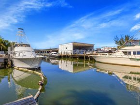 3551 NW 20th St, Miami FL 33142