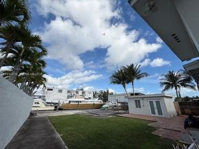 3551 NW 20th St, Miami FL 33142