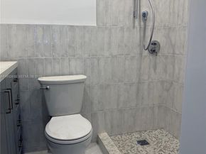 3551 NW 20th St, Miami FL 33142