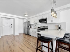 1800 Collins Ave 11B, Miami Beach FL 33139
