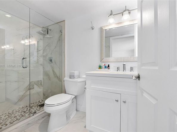 1800 Collins Ave 11B, Miami Beach FL 33139