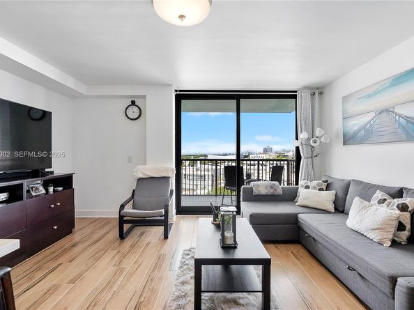 1800 Collins Ave 11B, Miami Beach FL 33139