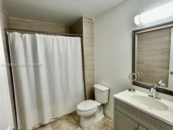 16335 SW 93rd St, Miami FL 33196