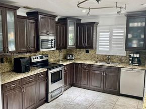 16335 SW 93rd St, Miami FL 33196