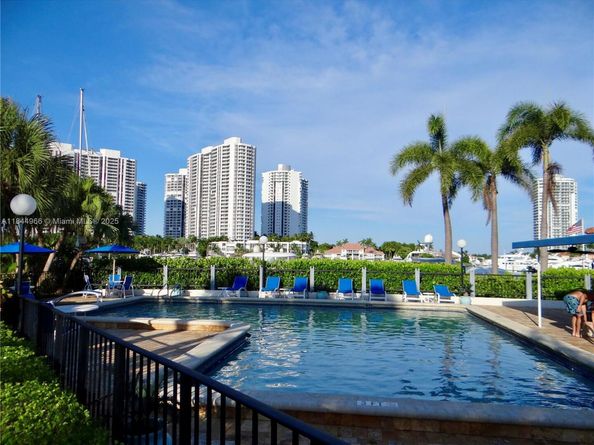 3500 Magellan Cir 714, Aventura FL 33180